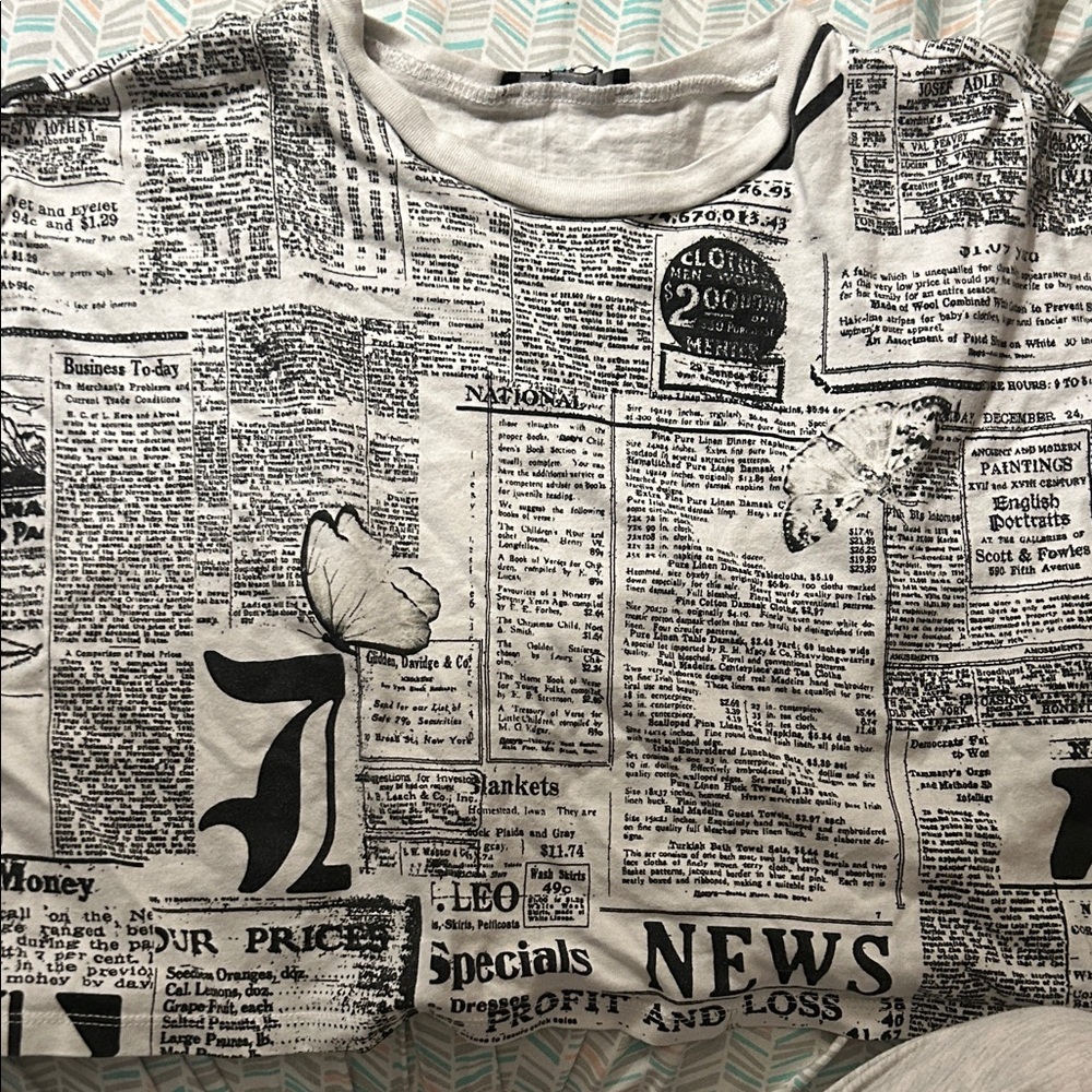 Forever 21 Black and White Newspaper Print Crop Top